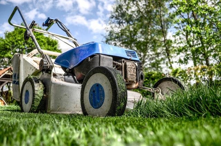 a grass cutter machine