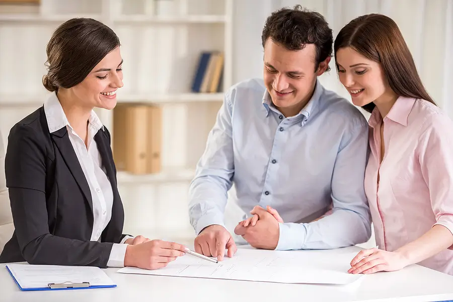 What Property Owners Should Look for in Property Management Company Reviews